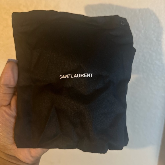 Saint Laurent - Picture 9 of 9